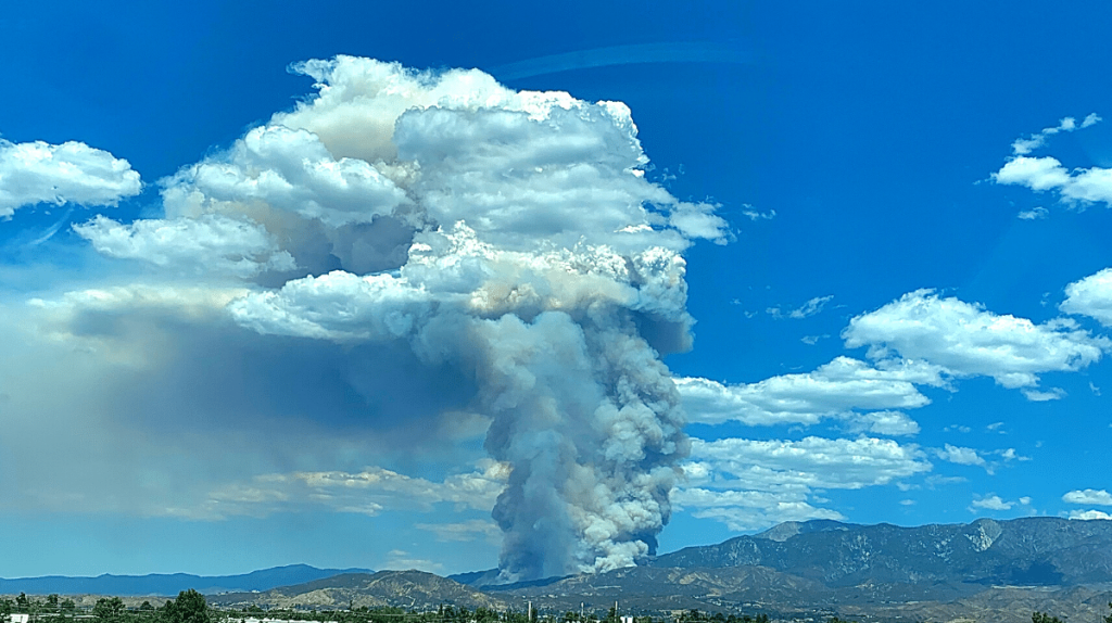 Cloud of smoke over the El Dorado Fire